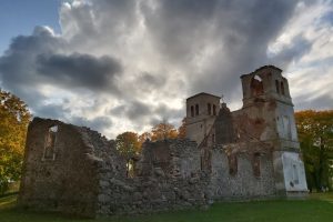Bartninku baznycios griuvesiai